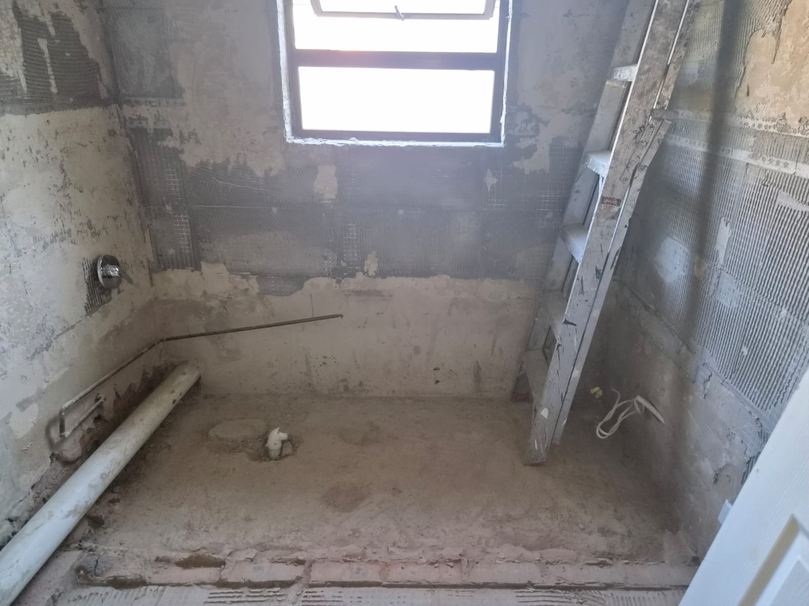 Subfloor Mortar & Drainage Leveling