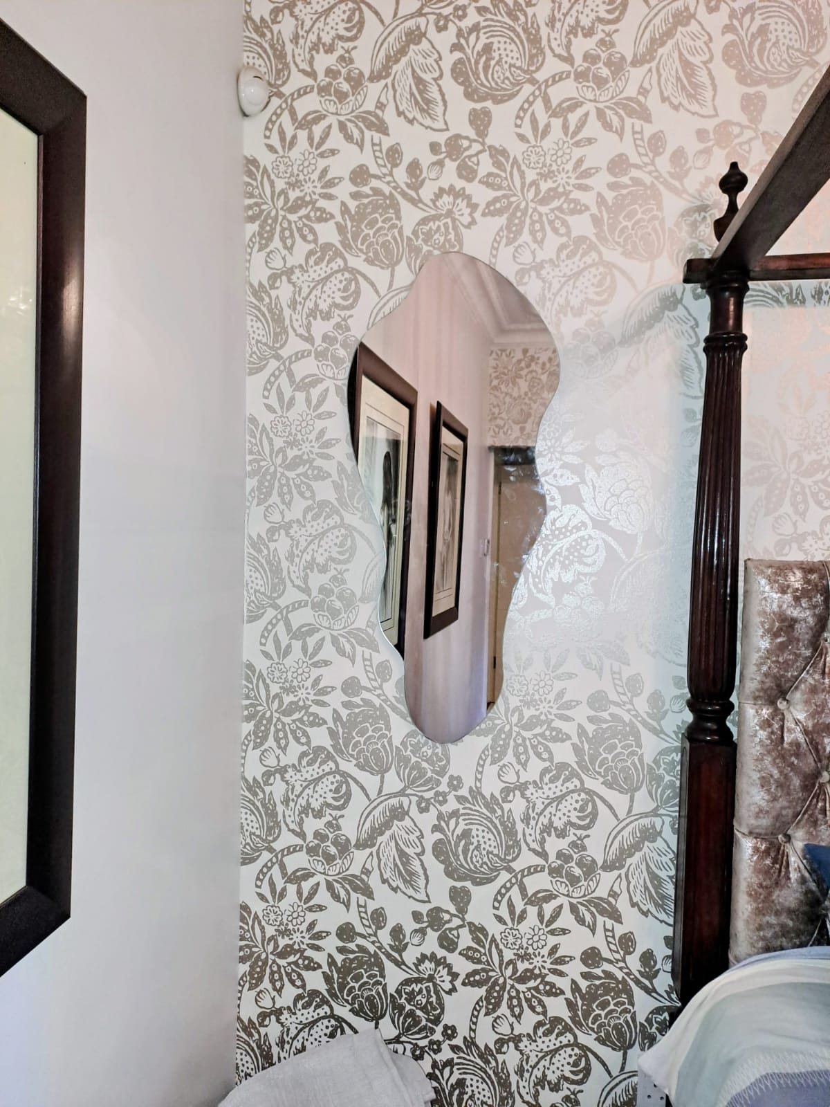 Wallpaper & Special Finishes project image 6